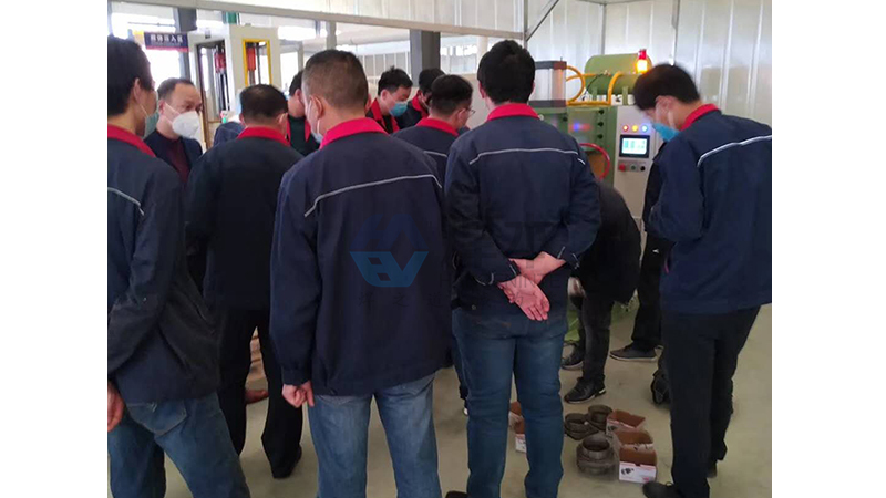 調試聊城魯環(huán)中頻點焊機 (4) 調試聊城魯環(huán)中頻點焊機 (4)